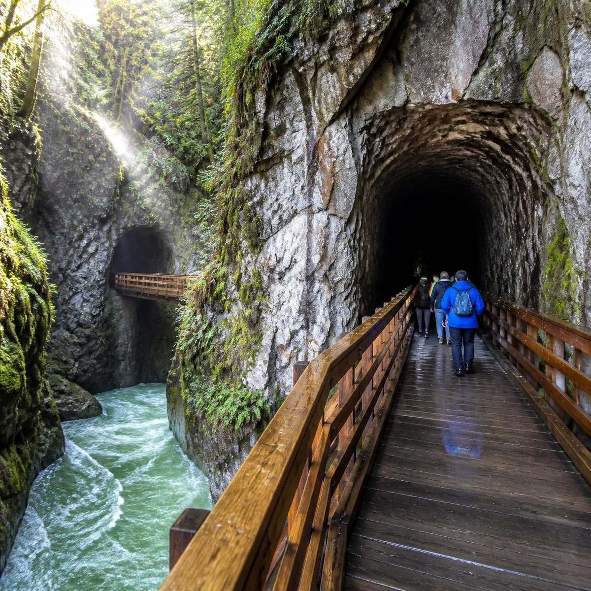 Othello Tunnels, Hope