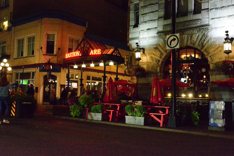 The east entrance to Bastion Square in Victoria at night